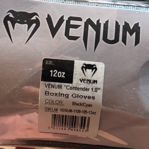 Venum Black and Blue Boxing Gloves - Picture 7 of 7